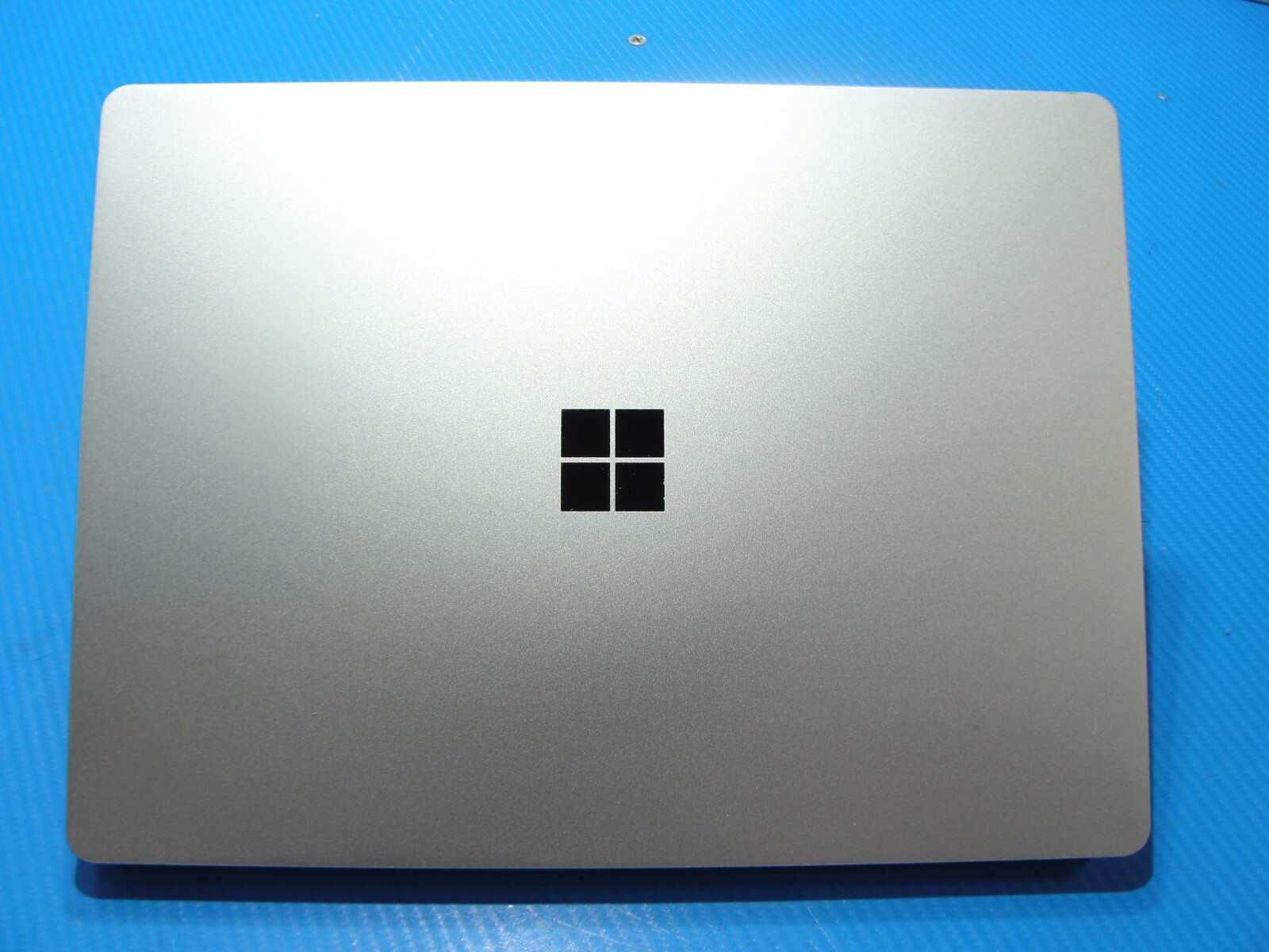 Microsoft Surface laptop Go 1943 12.4” TOUCH HD i5-1035G1 1GHz 8GB 128GB SSD