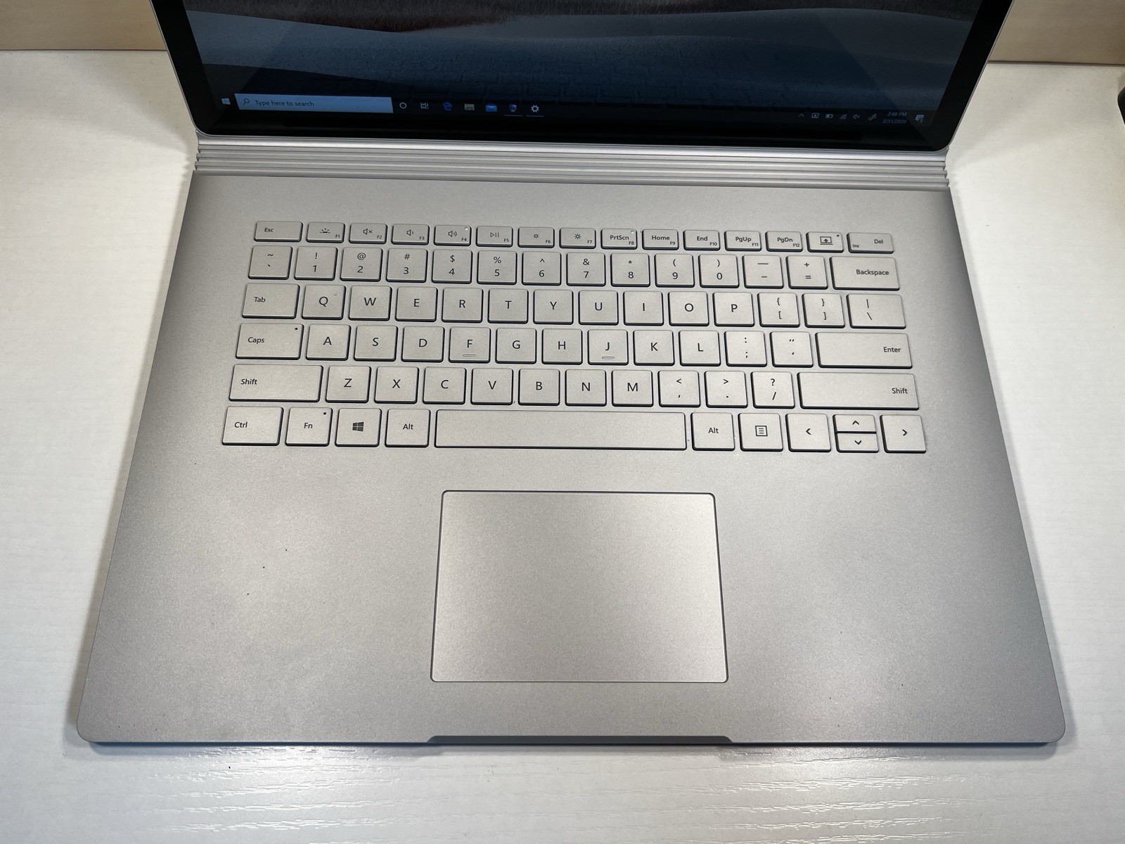 Microsoft Surface Book 3 13.5” (512GB SSD Intel Core i7-1065G7 1.3GHz 32GB RAM)