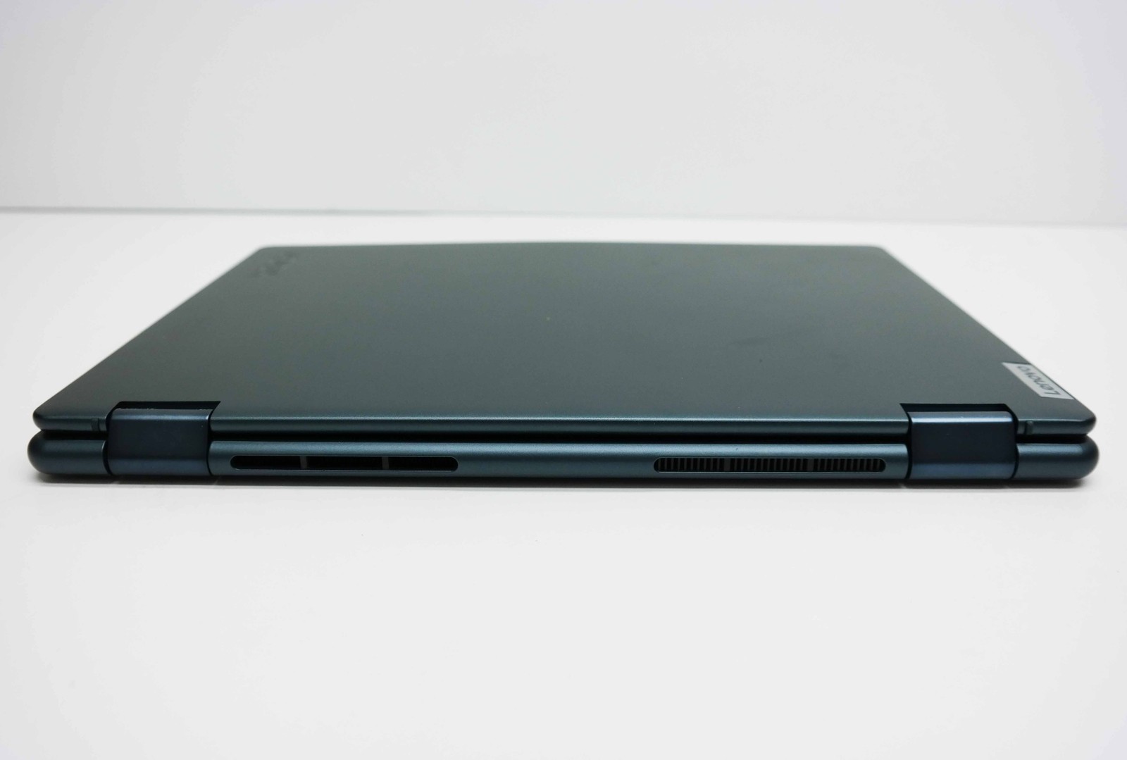 Lenovo Yoga 6 13ABR8 13.3” Ryzen 5 7530U 8GB 256GB SSD