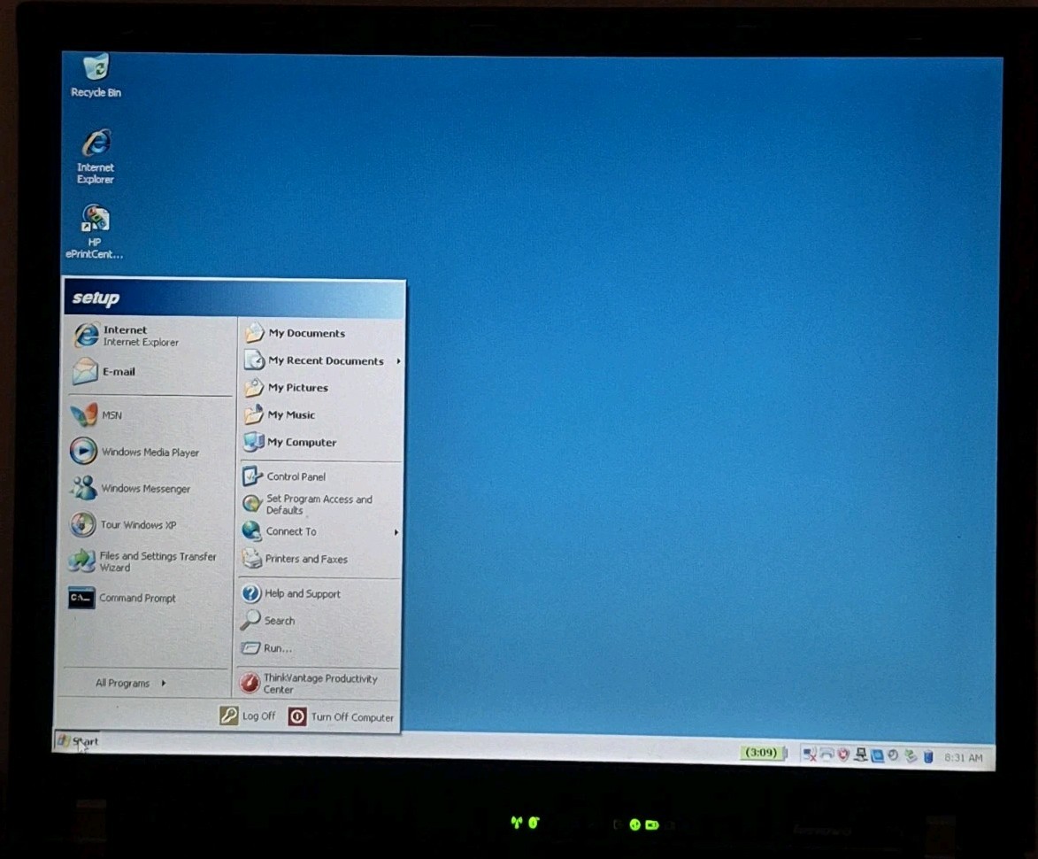 IBM ThinkPad T60 2.5GB/60GB/DVD/Intel T2400 @1.83GHz/Windows XP Laptop Bundle A2