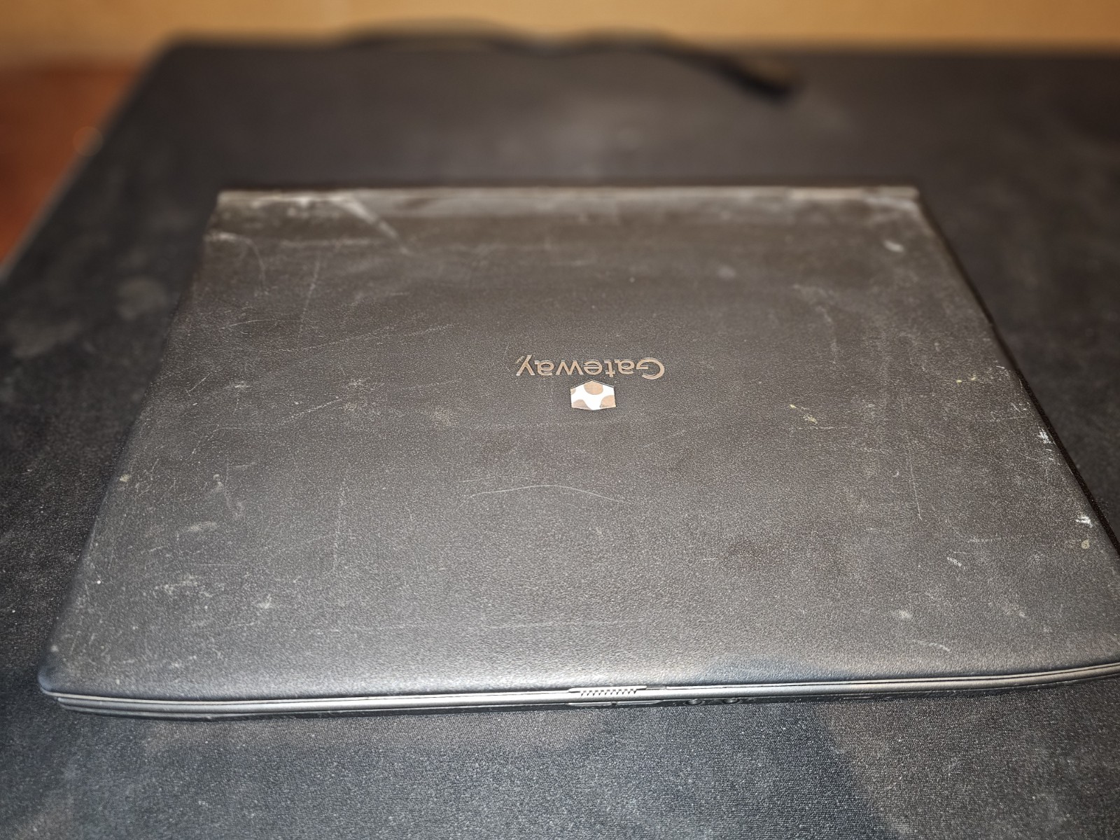 Gateway MT6723 15.4″ Pentium T2310 Laptop NoteBook FOR PARTS NOT WORKING