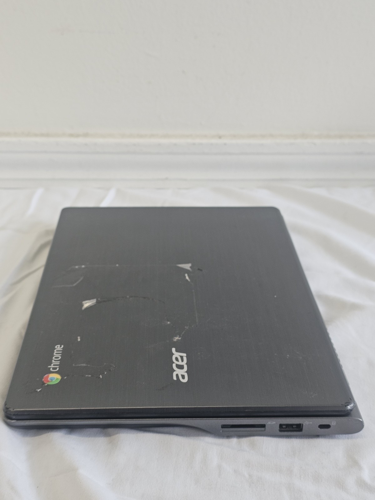 Acer Chromebook C740-C4PE Laptop – Intel Celeron 3205u – 4GB RAM 32GB Chrome OS