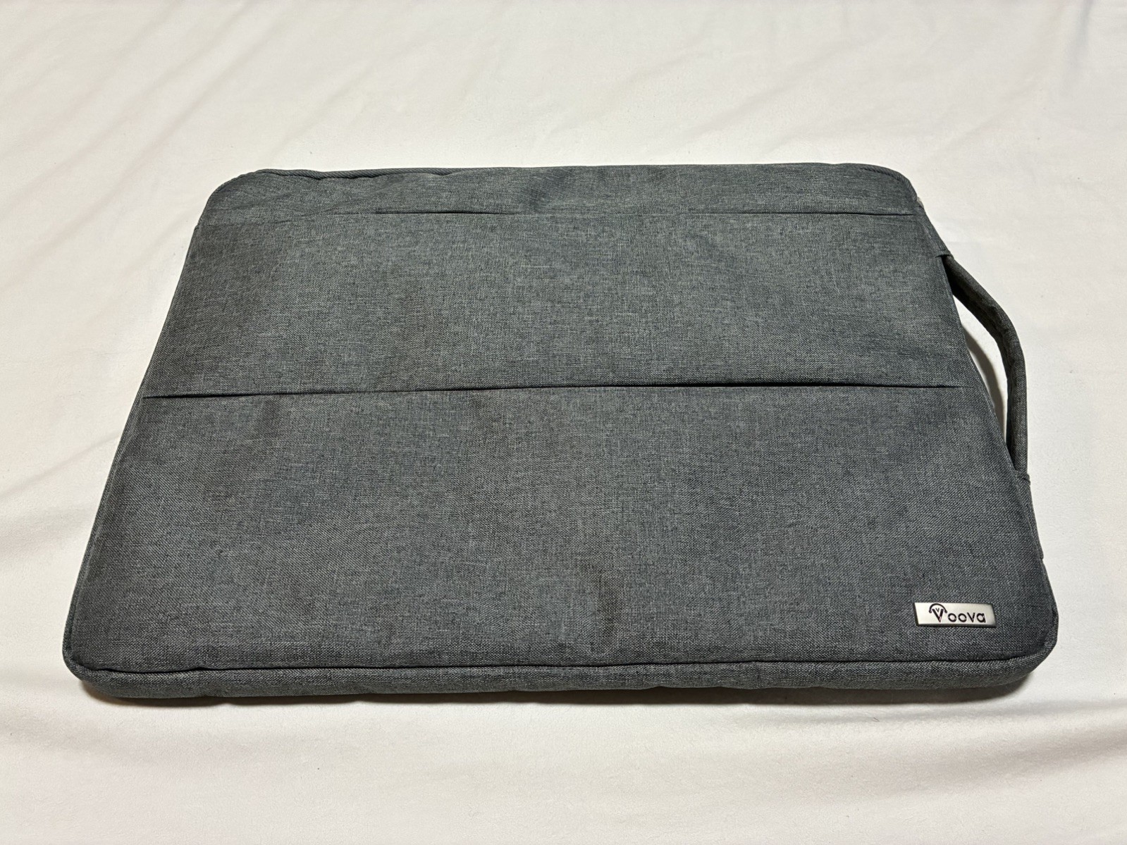 Lenovo IdeaPad 5 2 in 1, 16″ IPS Glass, Ryzen 7 8845HS, Radeon 780M w/case