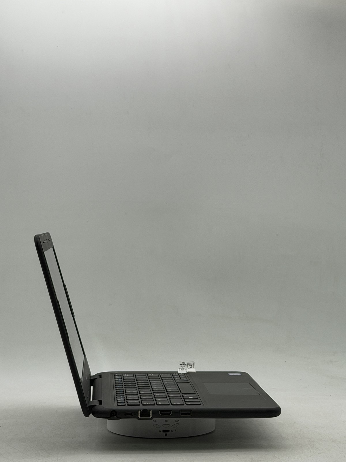 Dell Latitude 3310 13.3in i5-8265U 8GB 256GB NO OS *Read*