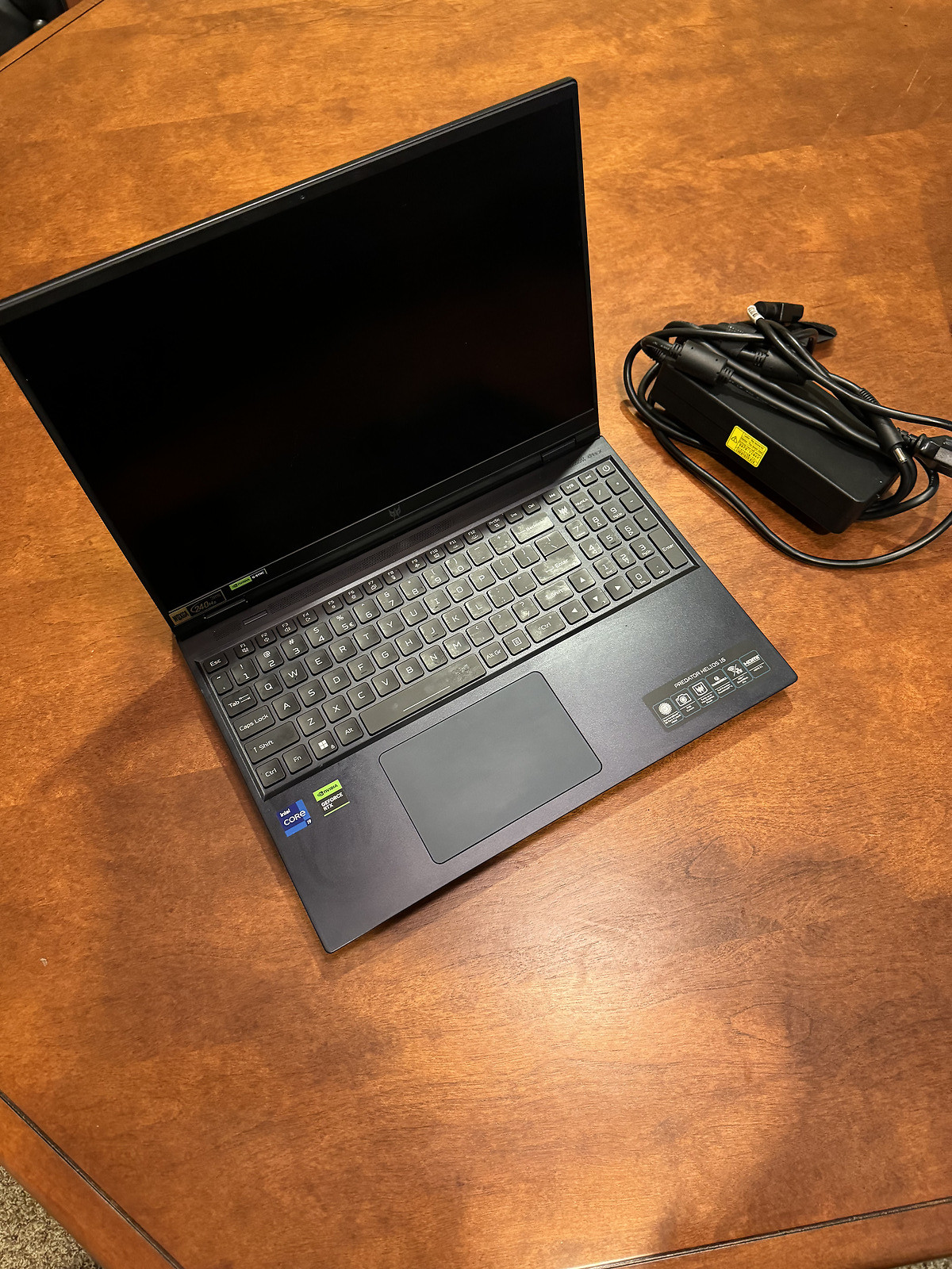 Acer RTX 4070 Predator Helios Gaming Laptop 16″ 240Hz i9-13900HX 16GB DDR5 1TB