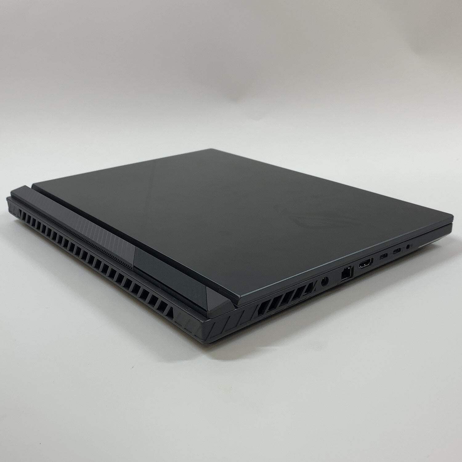 Asus ROG Strix G16 G614PR 16″ Ryzen 9 8940HX 16GB RAM 1TB SSD RTX 5070 Ti