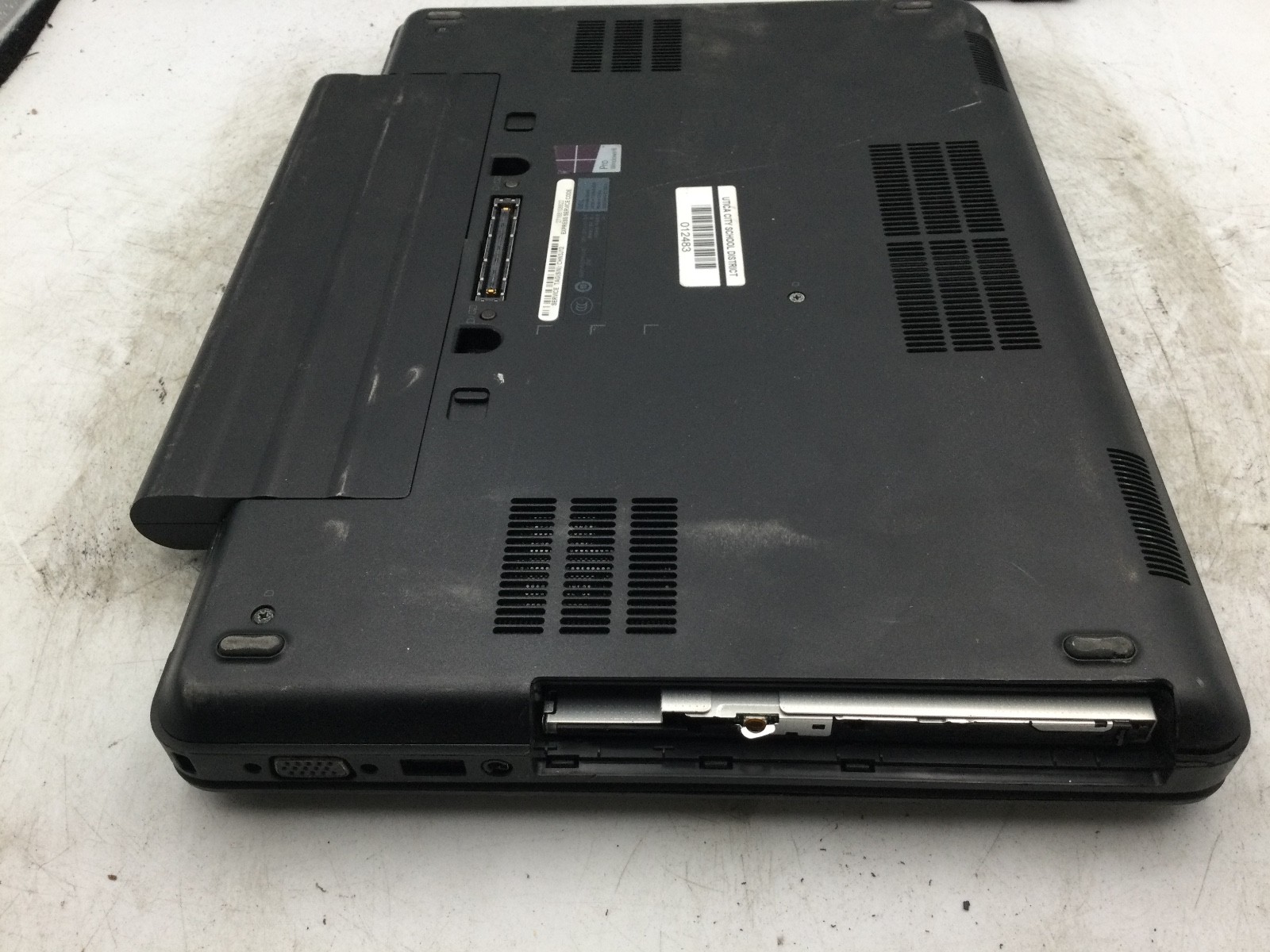 DELL LATITUDE E5440 – FOR PARTS – INTEL I5 – 4GB RAM – 14″ -READ DESCRIPTION -BB