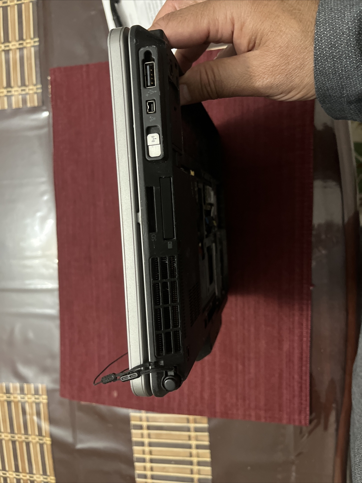 HP EliteBook 2740p Tablet Laptop For Parts Boots to BIOS NO HDD/Battery/RAM JR