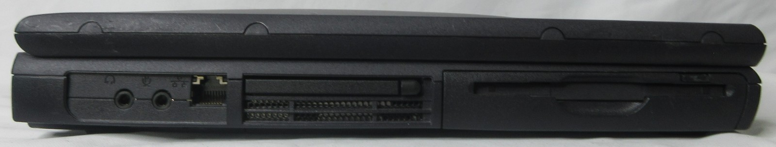 Dell Inspiron 2600 Pentium III-M 256MB RAM 40GB HDD WIN XP Light Testing READ