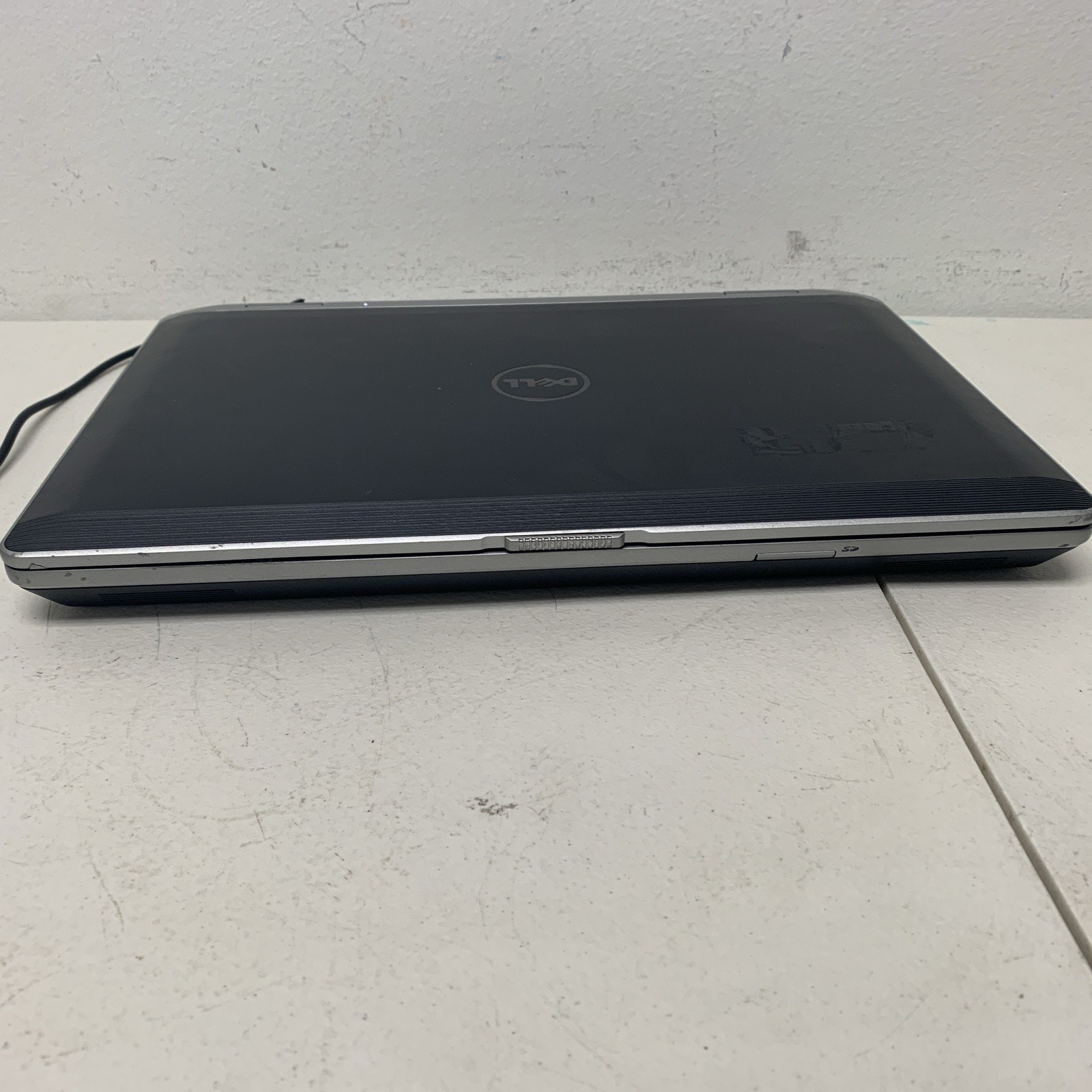 Dell Latitude E6430 Intel Core i5-3210M 2.50 GHz 4GB RAM 320 GB HHD WIN 10 pro