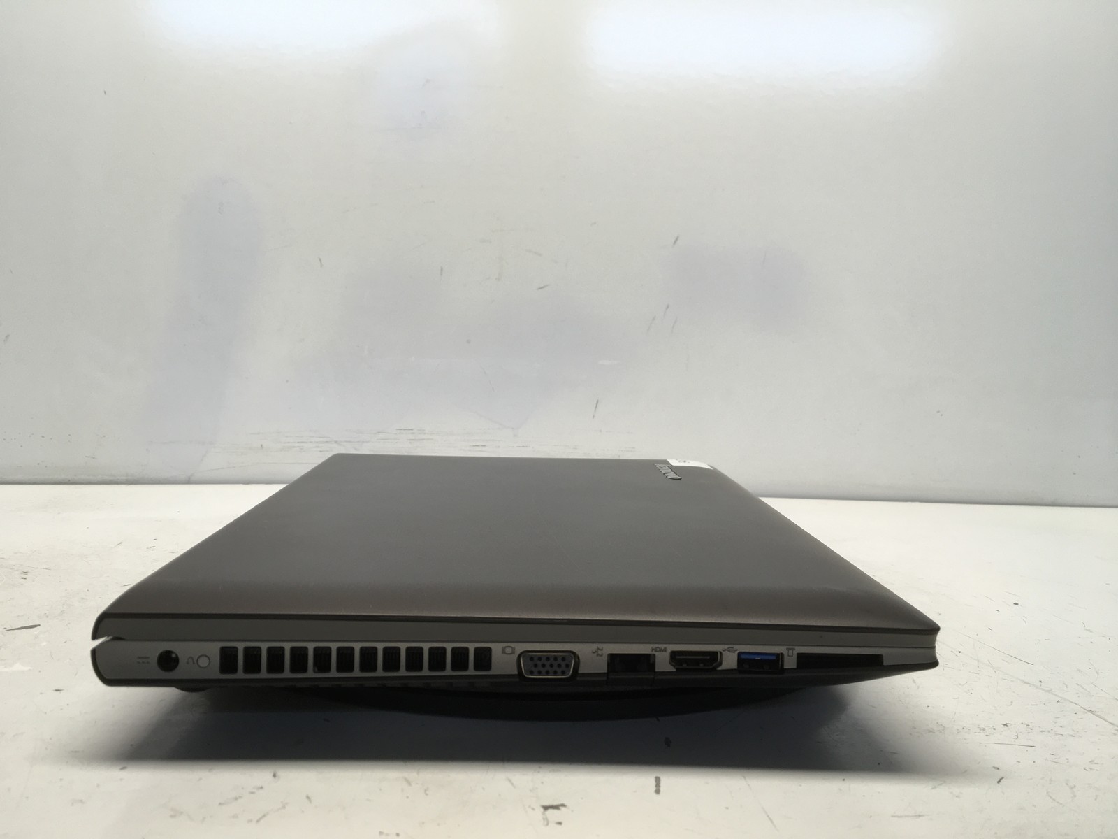 Lenovo IdeaPad Z400 Touch Intel i5-3230M 2.6GHz 2 GB NO HDD No Batt