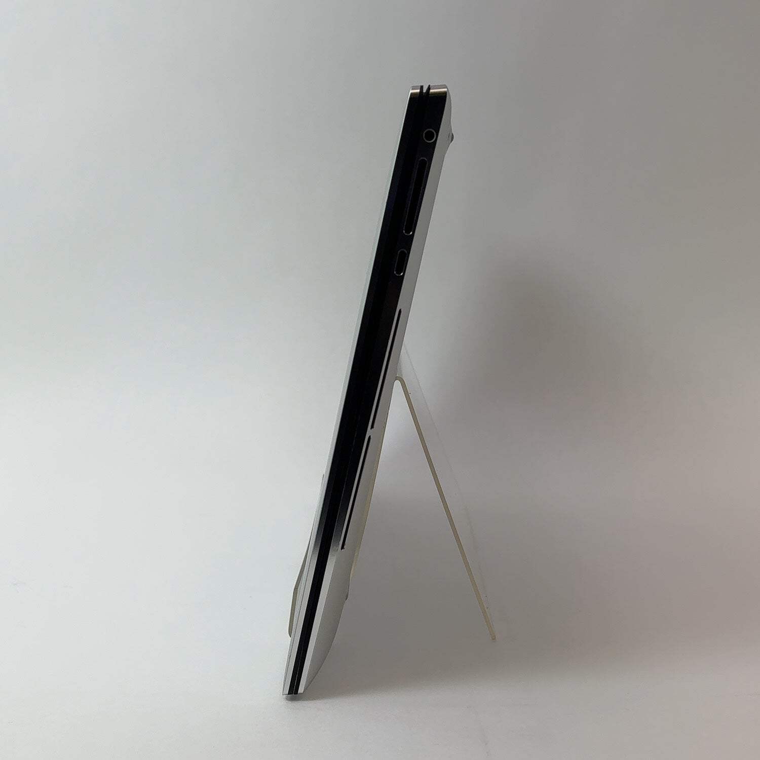 Dell XPS 15 9520 15.6″ i7-12700H 2.3GHz 16GB RAM 512GB SSD GeForce RTX 3050