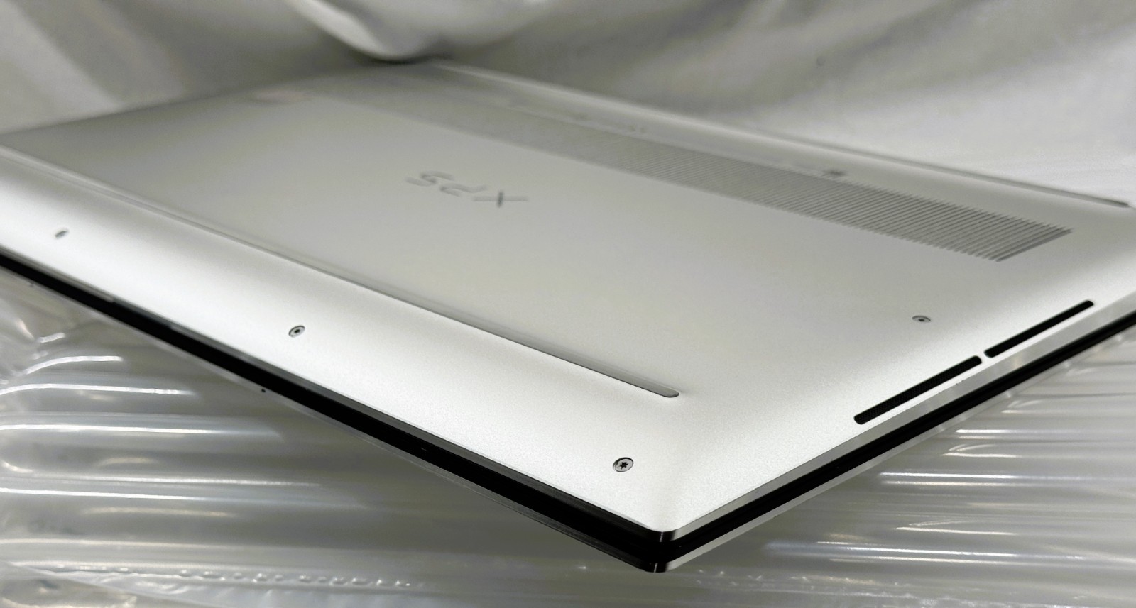 Dell XPS 15 9520 OLED ✔i9-12900H ✔32GB RAM ✔2TB SSD ✔RTX 3050Ti ✔Very Good