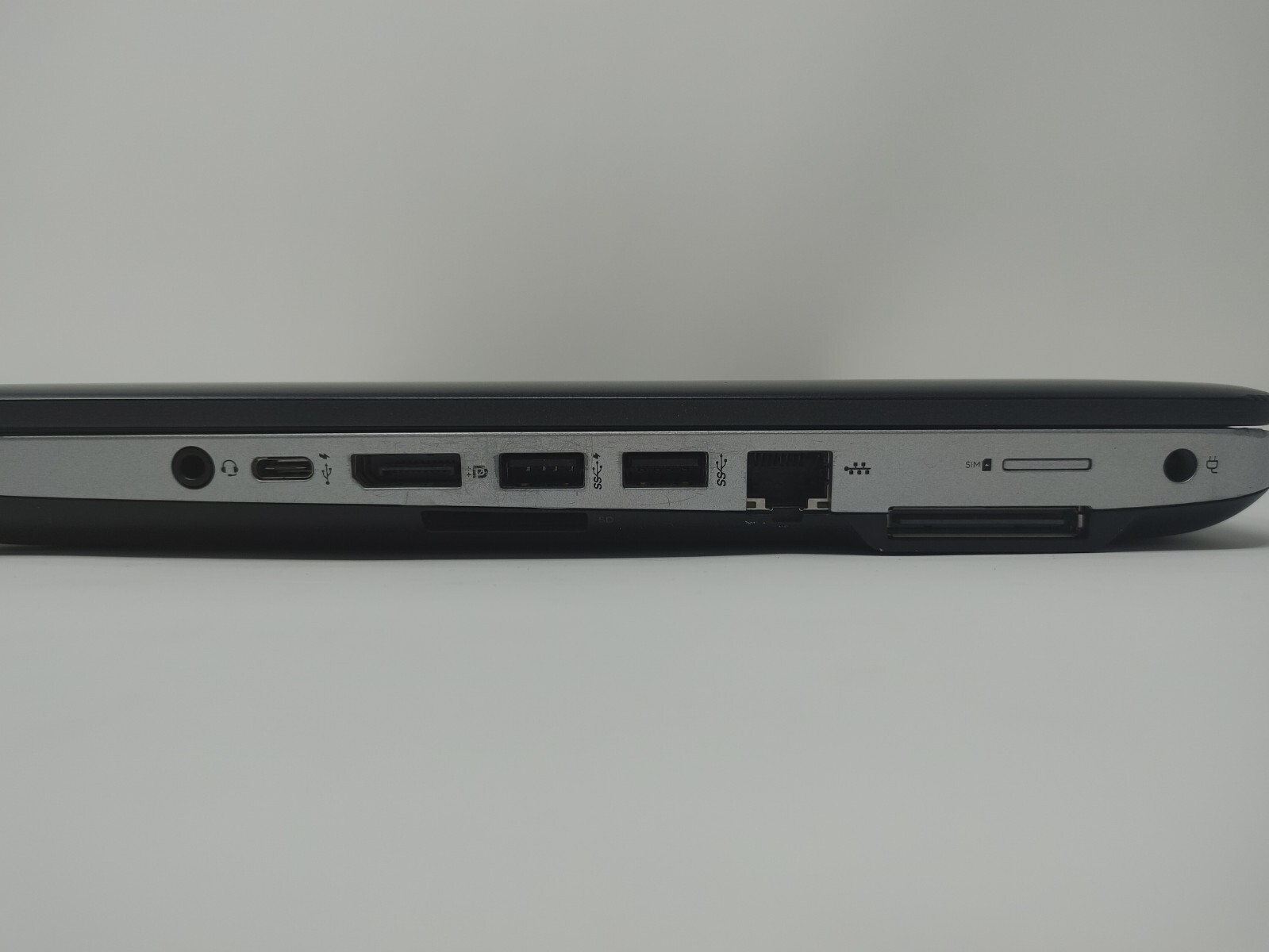 HP ProBook 640 G3 14″ (256GB SSD, Intel Core i5 7th Gen., 2.5GHz, 8GB)…