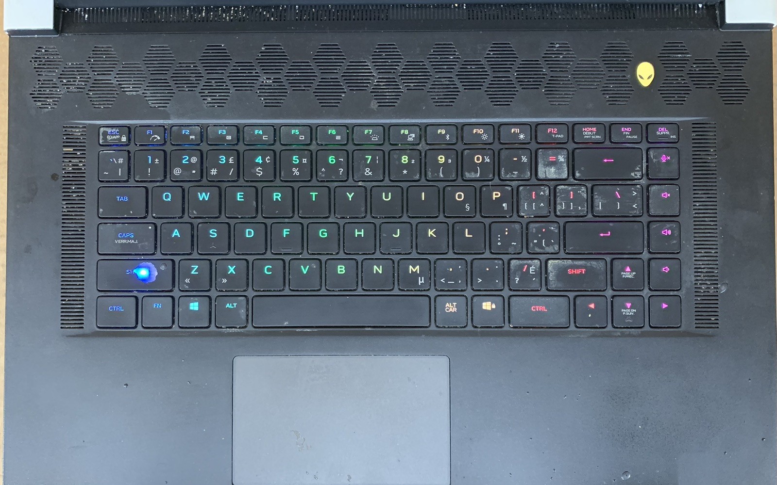 Alienware x17 R1 17.3″ FHD Laptop Intel Core i7-11800H RTX 3060 8GB DDR4 RAM
