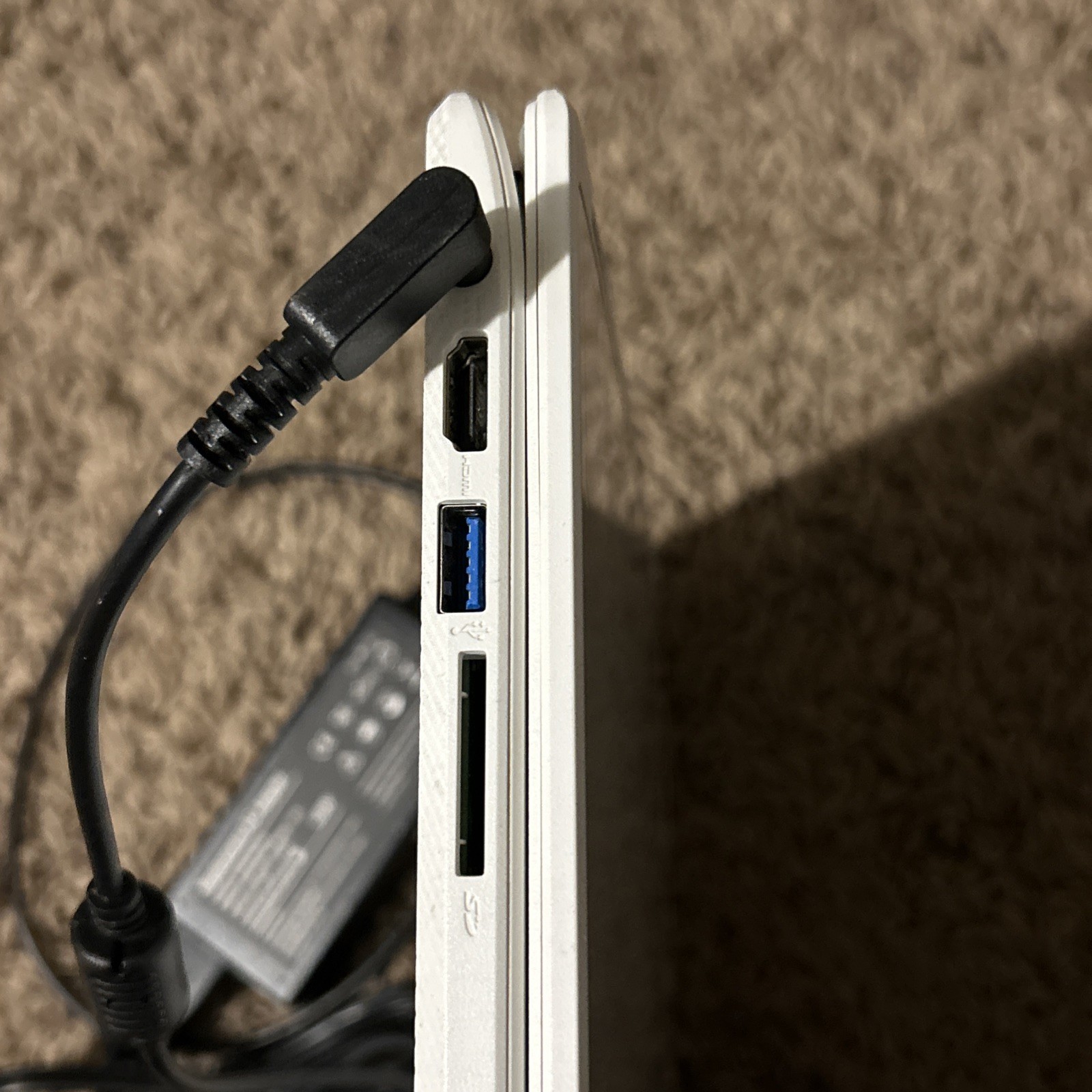Acer Chromebook 11 CB3-131 11.6″ White Laptop – With Charger – Tested & Working