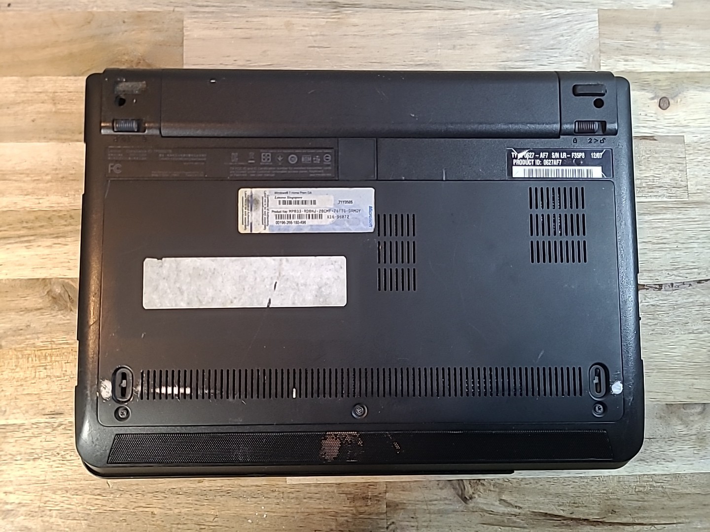 Lenovo ThinkPad X130e 11.6″ Laptop AMD E-450 1.65GHz (AS-IS) For Parts or Repair