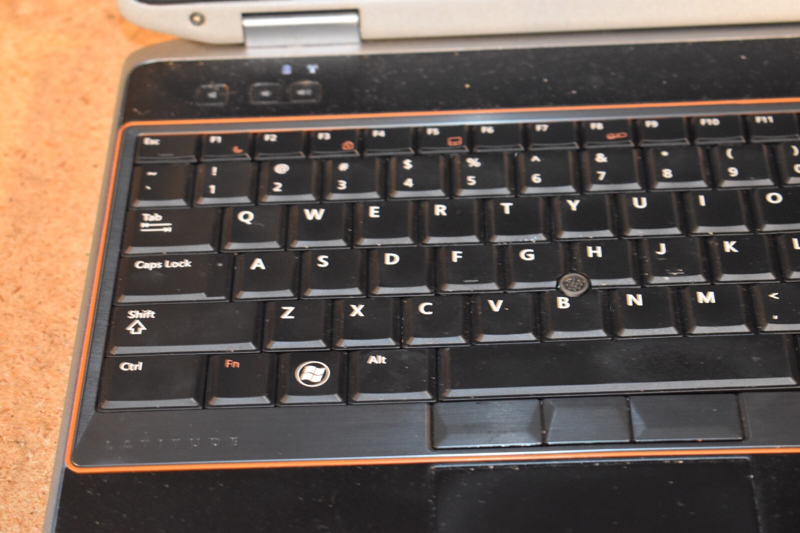 Dell Latitude E6520 Laptop Intel Core i7-2640M 128GB SSD Windows 7 Pro 32-bit