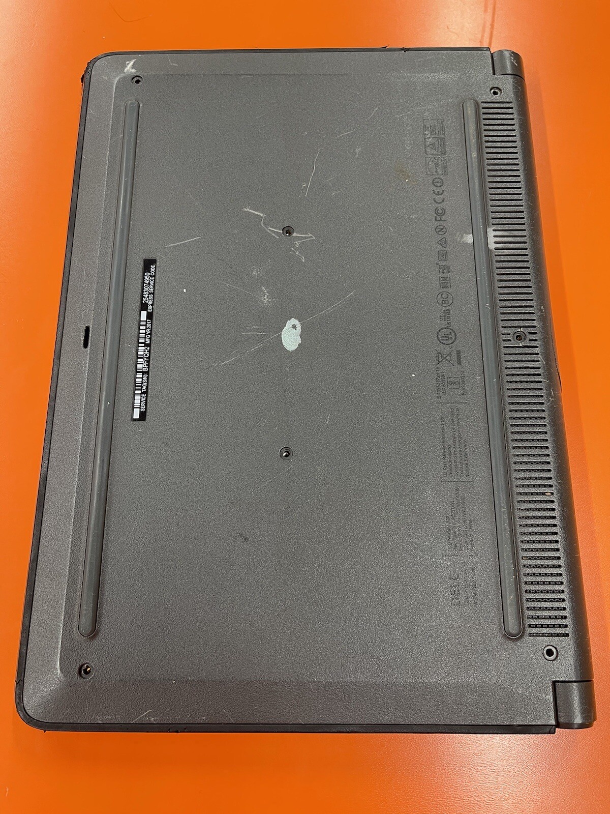 Dell P22T laptop for parts/repair