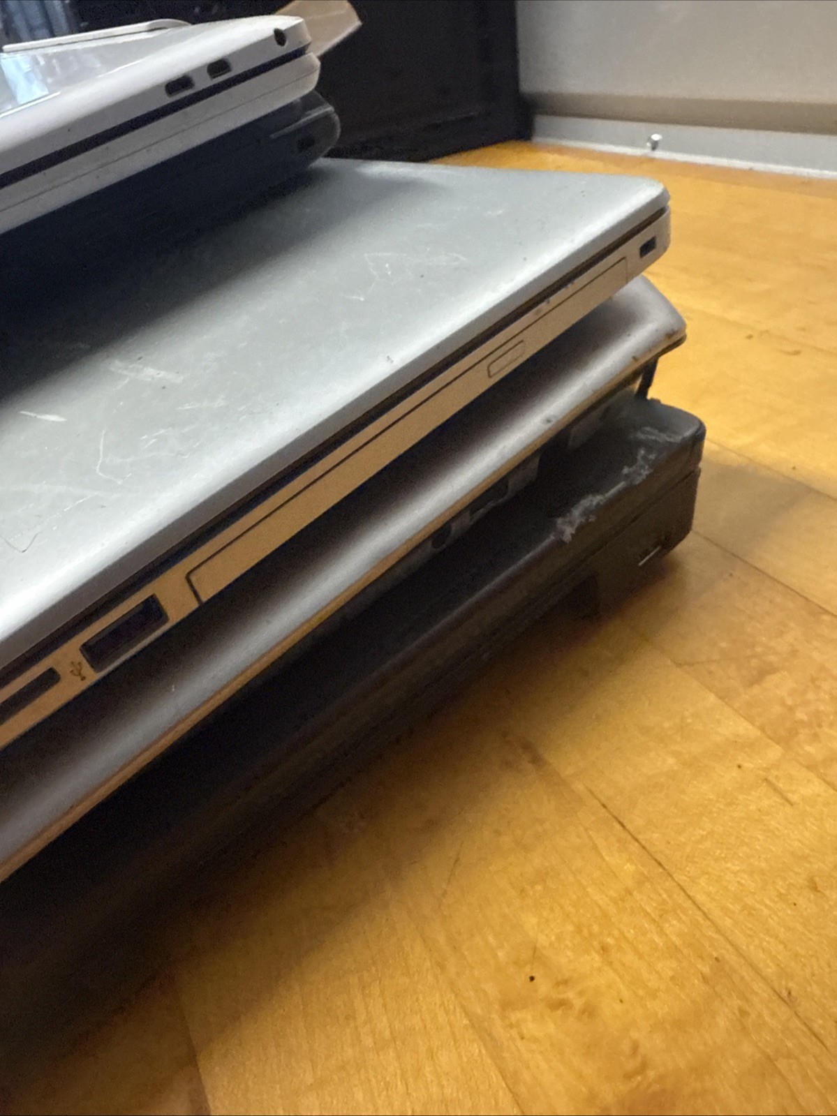 Laptops White ASUS GATEWAY LT2805u HP 15, hp DELL READ PARTS Only