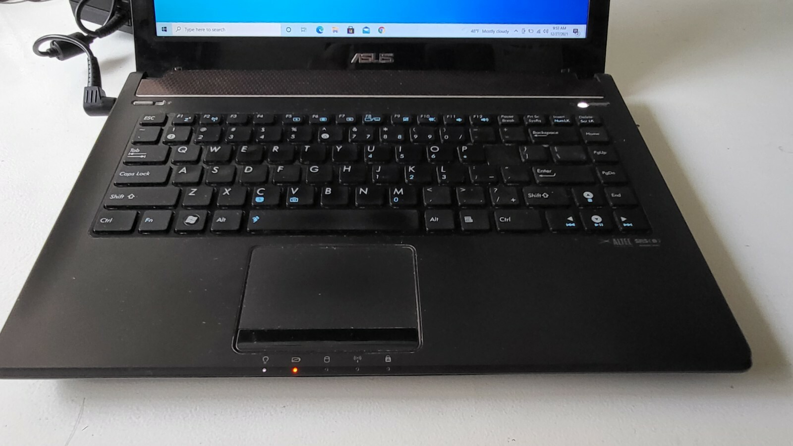 ASUS N82JQ-X1 14-Inch Laptop (Dark Brown)