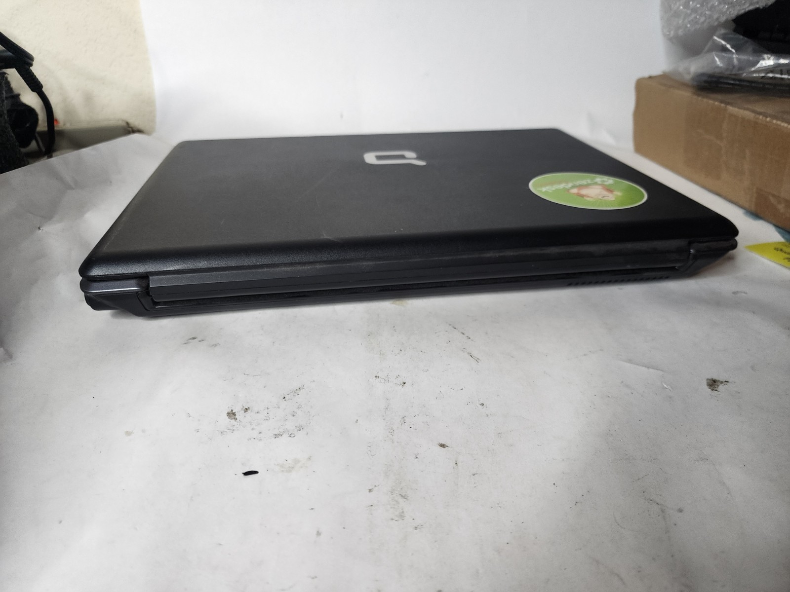 Compaq Presario F700 Laptop AMD Athlon 64 x2 2GHz 1GB 120gb HDD Nvidia GPU READ