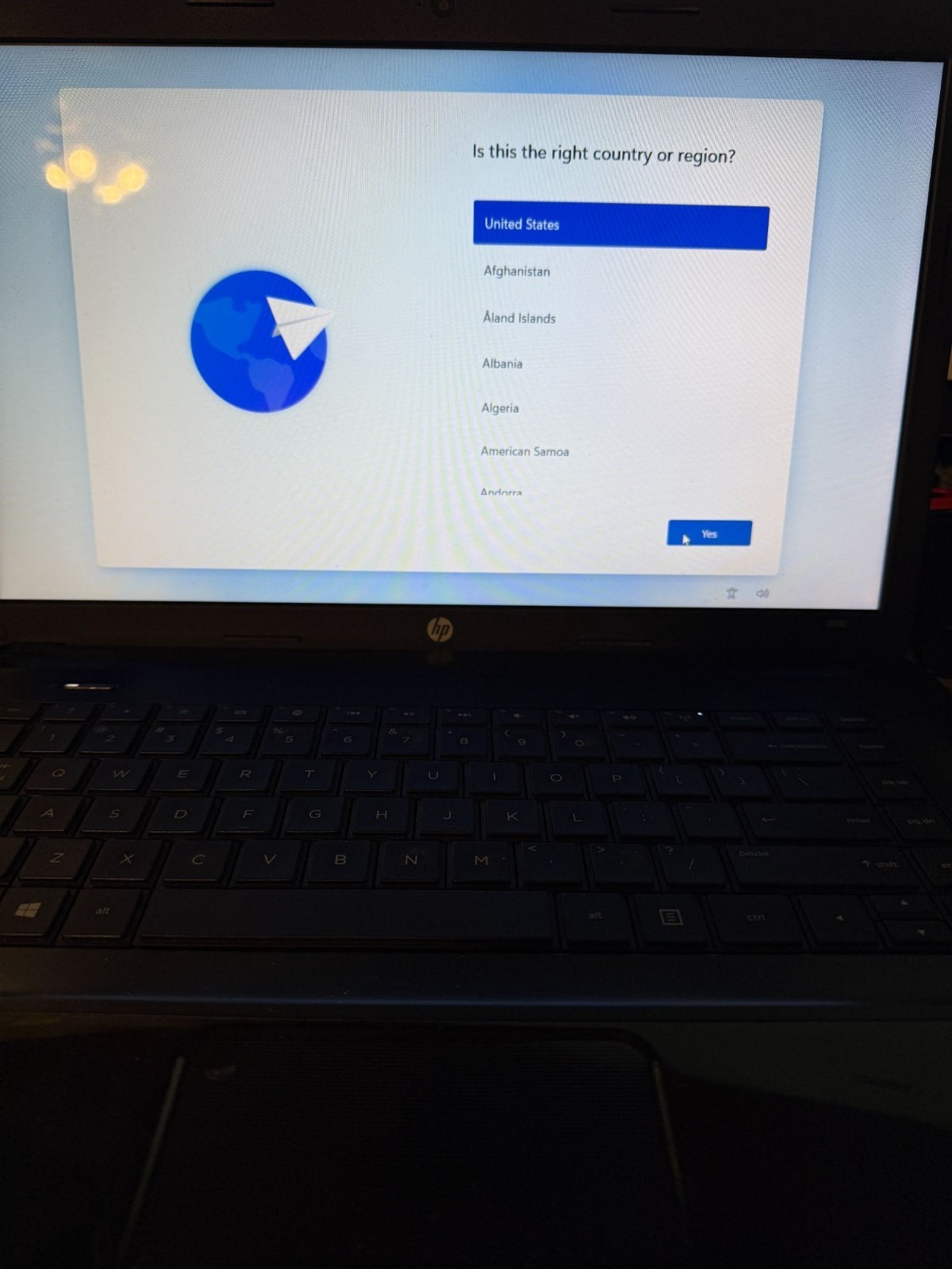 HP 2000-2D70DX AMD A6-5200 2GHz 4-Core 750GB HDD 8GB RAM 15.6” Win11 Pro