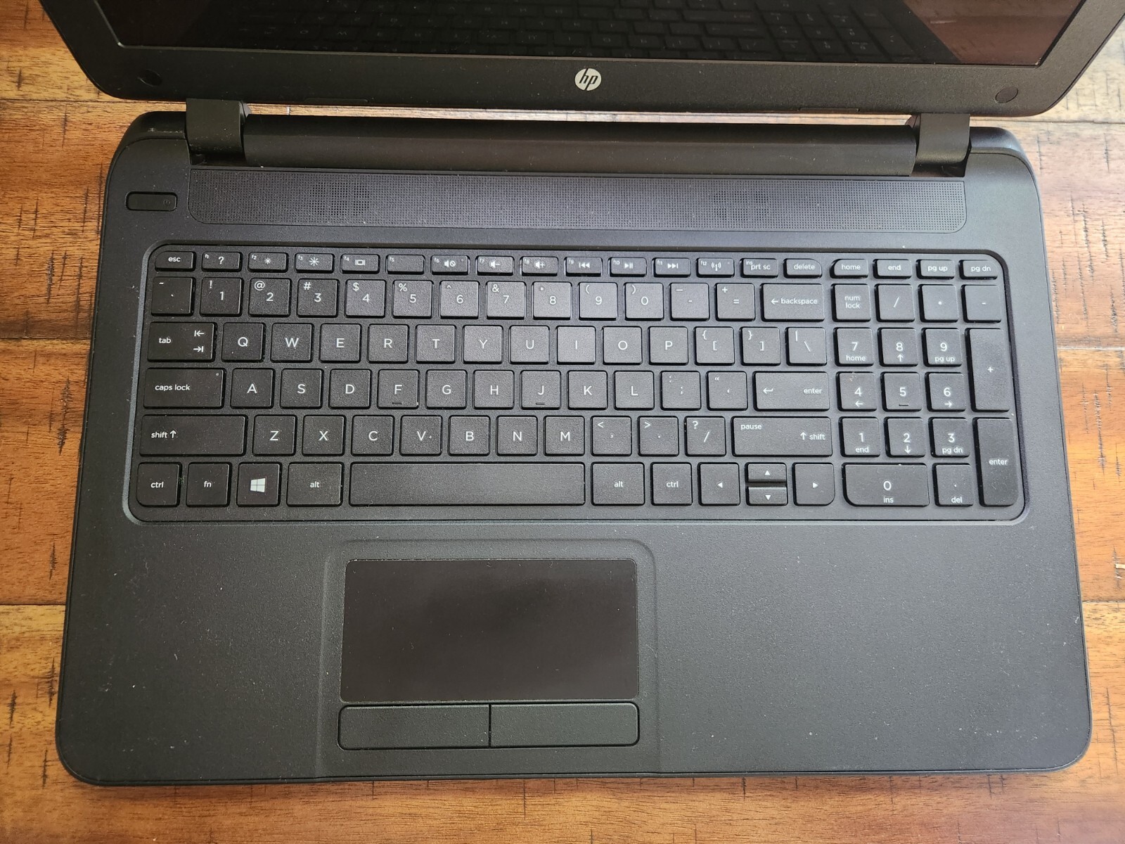 HP 15-1387wm 15.6″ Touchscreen ( AMD A8 @ 2.20GHz, 4GB Ram, 500GB HDD ) Win 10