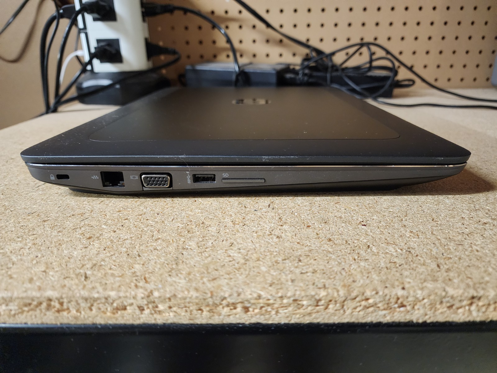 HP ZBook 15 G4 15.6″ i7-7700HQ 2.8GHz 16GB RAM 256GB SSD W11 Pro NVIDIA M620