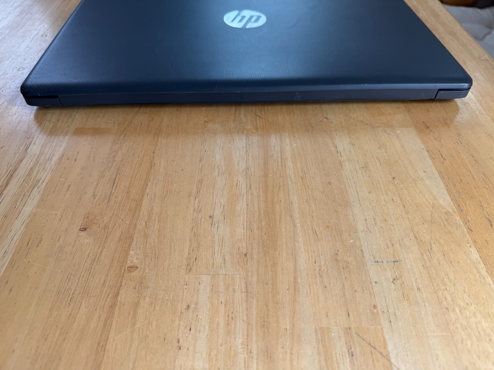 HP 17-by1022cl laptop p 17.3″ 1.6GHz i5-8265U 8GB RAM 240GB NVMe SSD HDD WIN 11