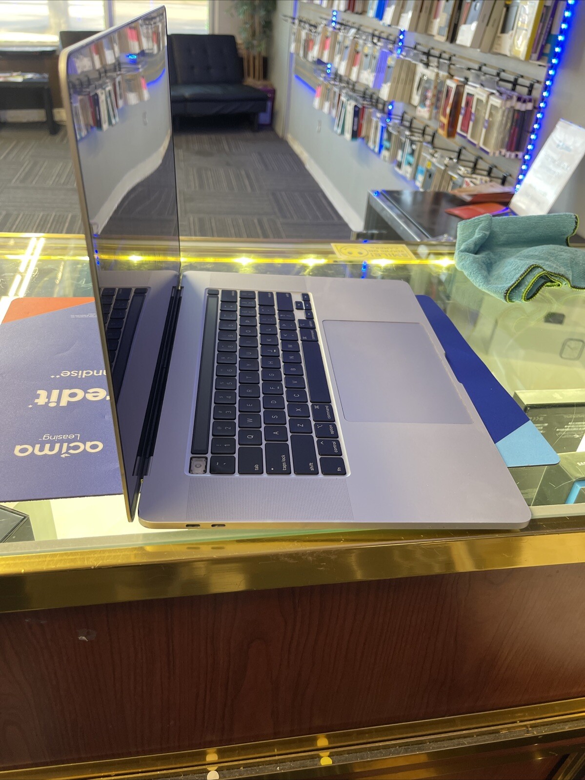 2019 Apple MacBook Pro 16″ i7 16GB RAM 512GB SSD Silver (md6p)