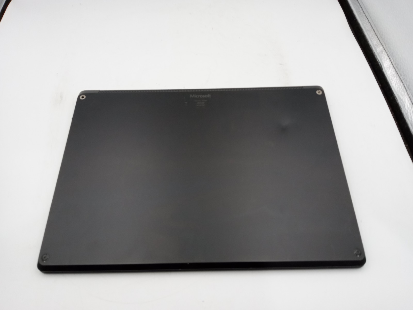 Microsoft Surface Laptop 4 1979 15″ Intel i7-1185G7 16GB 256GB Win11 *READ* -RR
