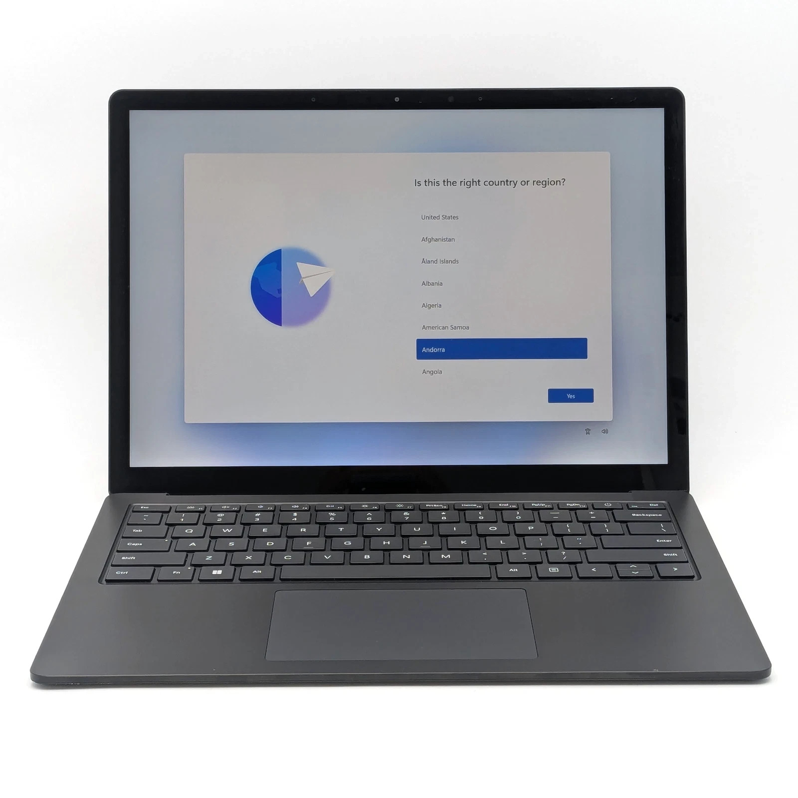 Microsoft Surface Laptop 3 13.5″ i5 10th Gen 8GB RAM 256GB SSD Windows 11 Pro Bl