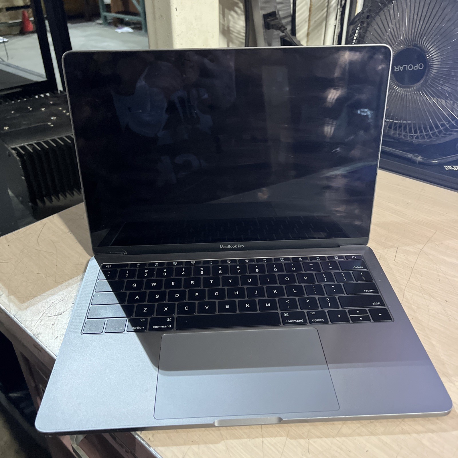 APPLE MACBOOK PRO 13″ MID-2017 CORE I5-7360U 2.3GHZ 8GB RAM NO HD +