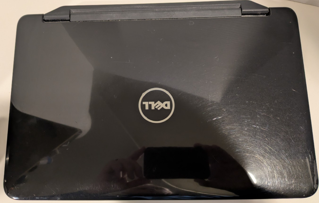 DELL Inspiron N5040 i3 2.53GHz 4GB RAM 120GB SSD Linux Mint Cinnamon OS
