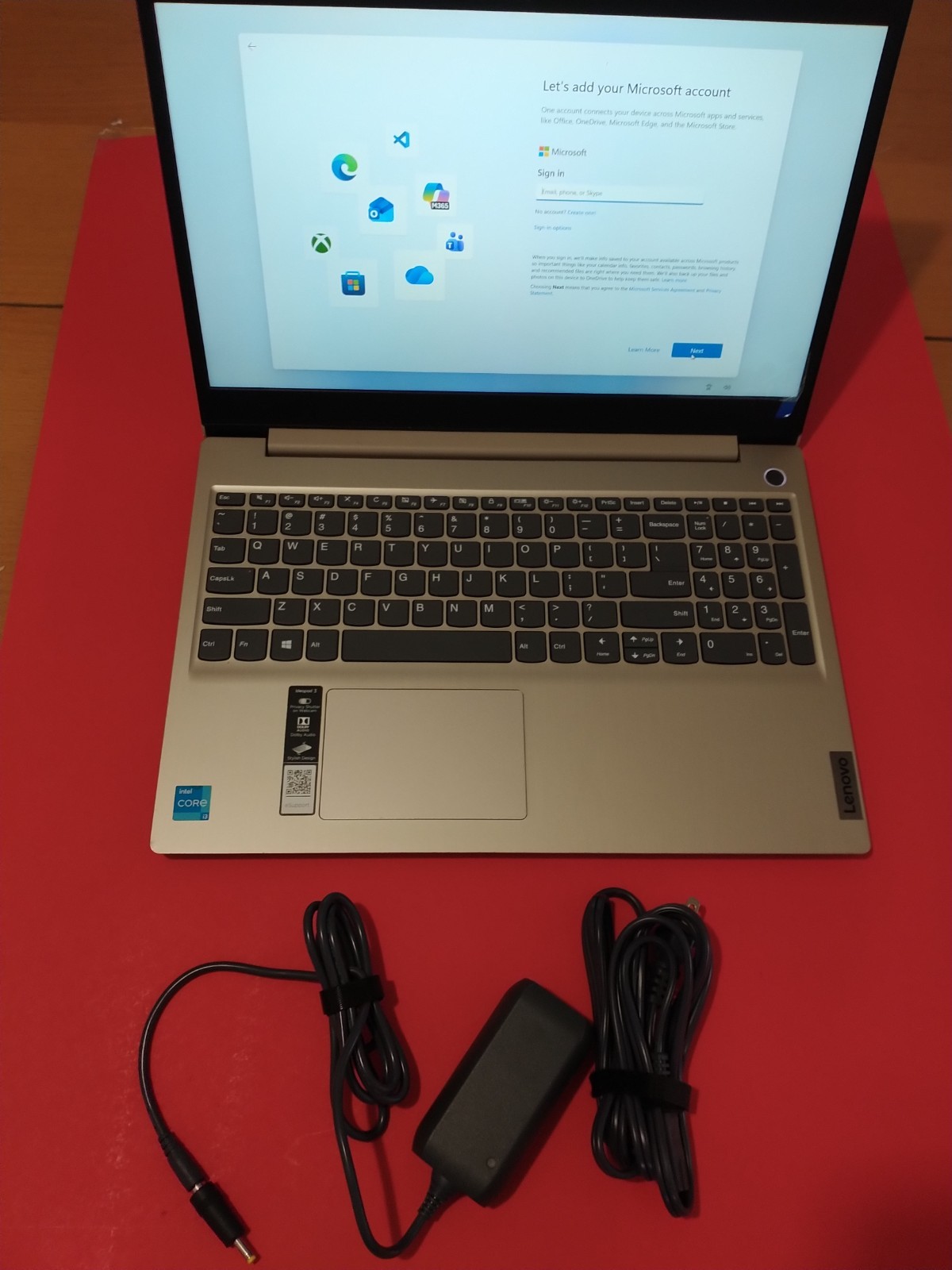 lenovo intel core i3 20gb 128 graphics card 1.014 GB