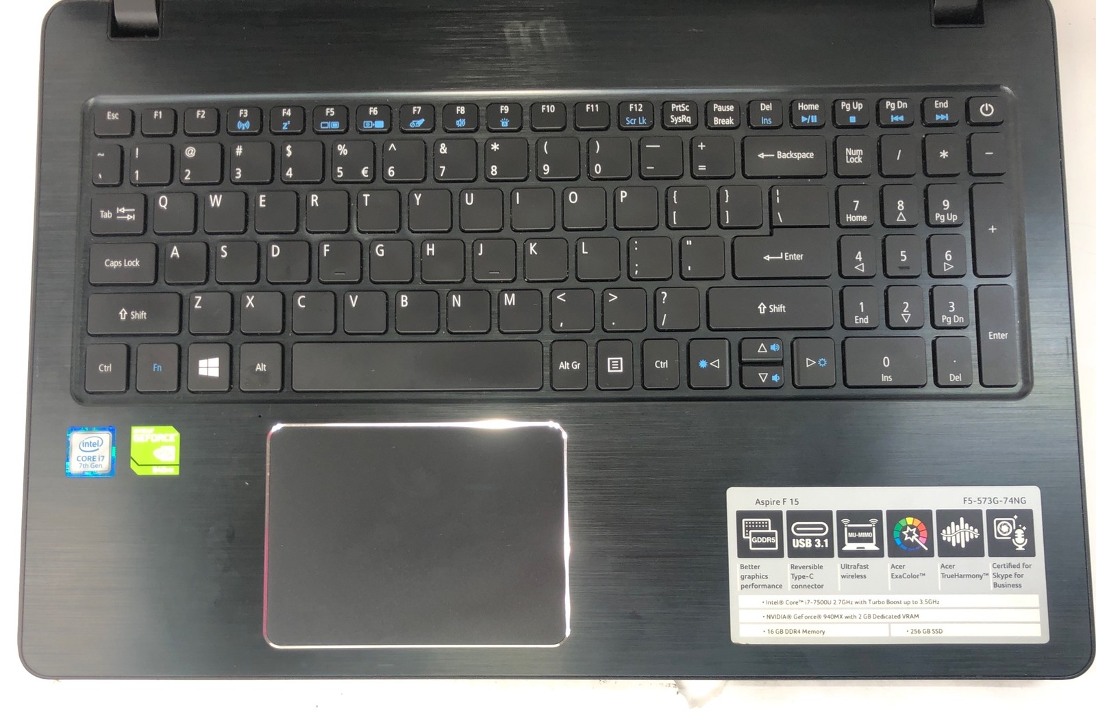 Acer Aspire F 15, i7-7500U @2.7GHz, Nvidia Geforce 940MX 16GB RAM, 250GB SSD W10