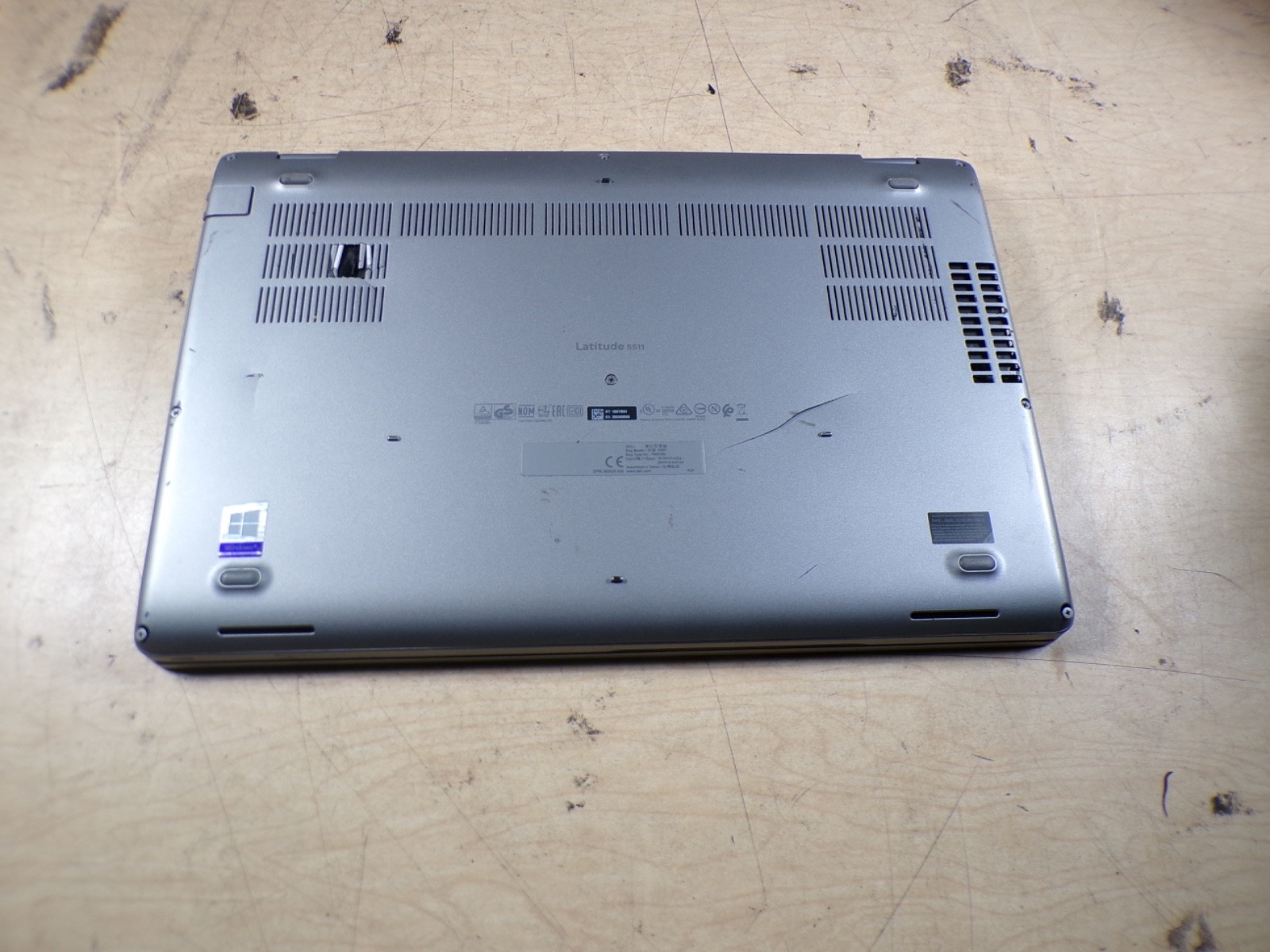 DELL LATITUDE 5511 INTEL CORE I7-10850H 2.70GHZ 8GB RAM **NO HD/ NO CADDIE