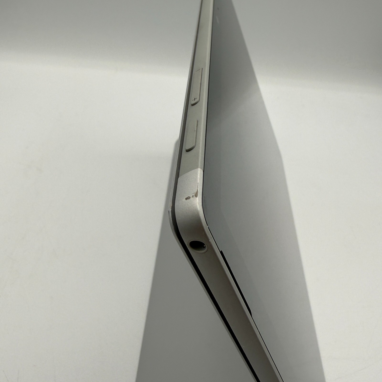 Microsoft Surface Pro 5 1796 i5-7300U 8GB RAM 128GB SSD 12.3″ Tablet Silver – C