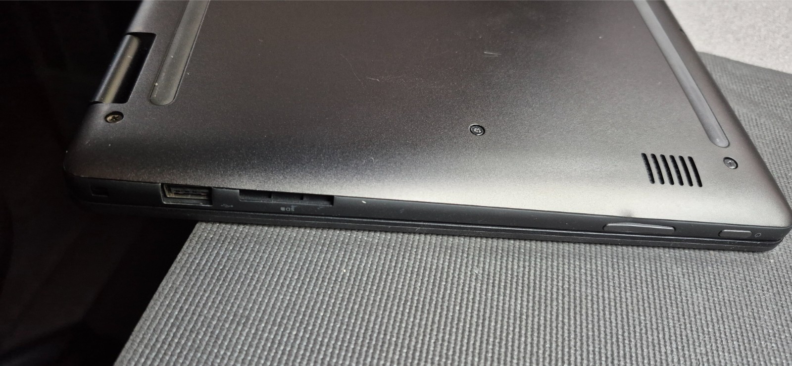 Dell Latitude 3379 laptop model P69G