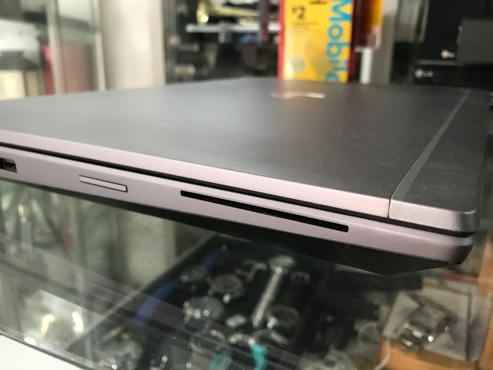 HP ZBOOK 17 G5 LAPTOP WINDOWS 10 PRO 512GB SSD 32GB RAM INTEL XEON E-2176M