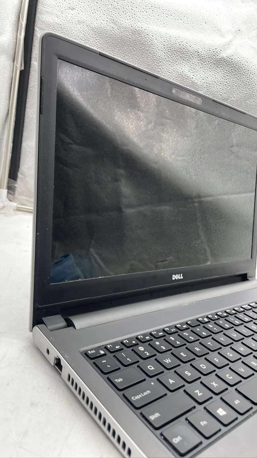 Dell 15.6″ Intel Core i7 AMD Radeon Graphics Laptop 66MYDC2 For Parts Or Repair