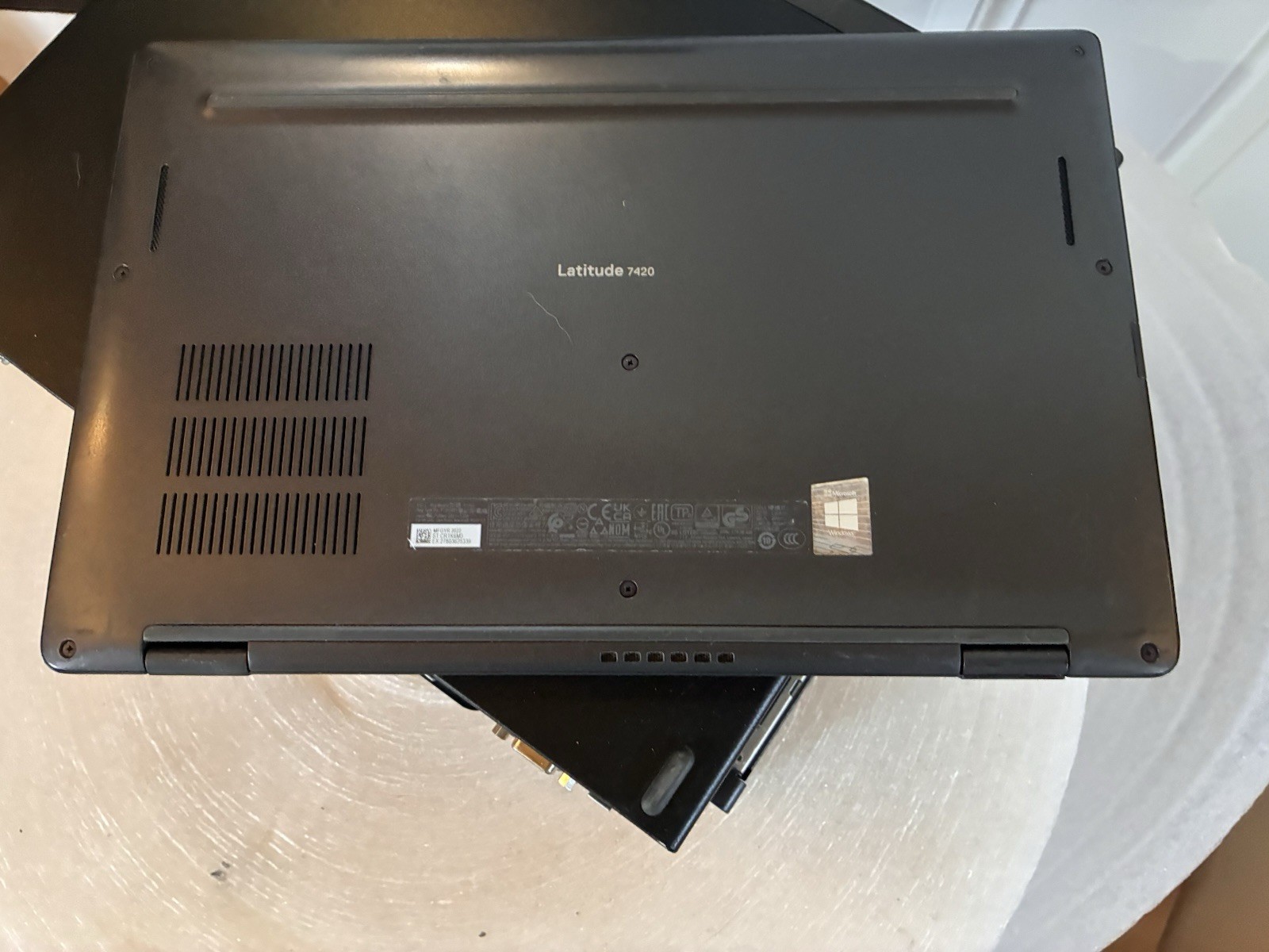Dell Latitude 7420 i5-1145G7 2.60 GHz 8GB RAM 256GB SSD Windows 11