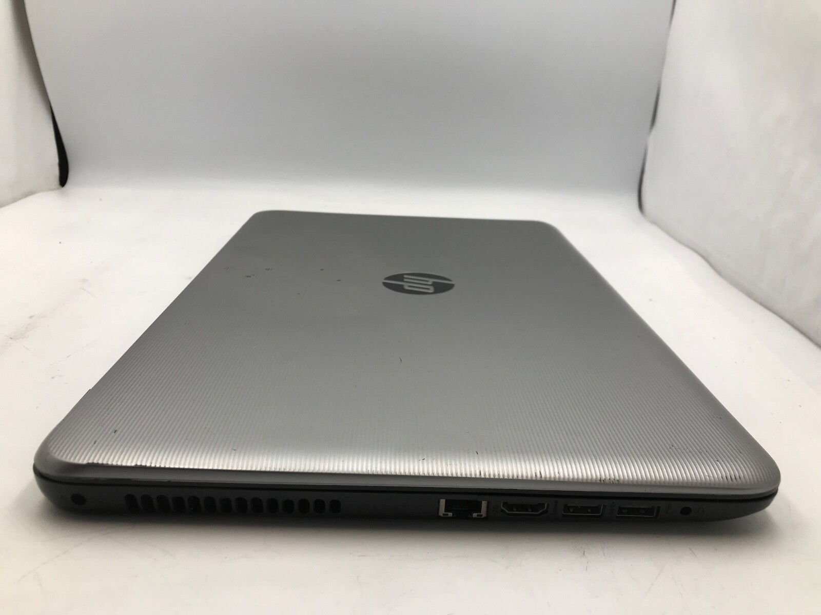 HP 15-BA018DS 15″ Touch AMD Quad-Core A6-7310 Radeon R4 6 Gb RAM- MZ