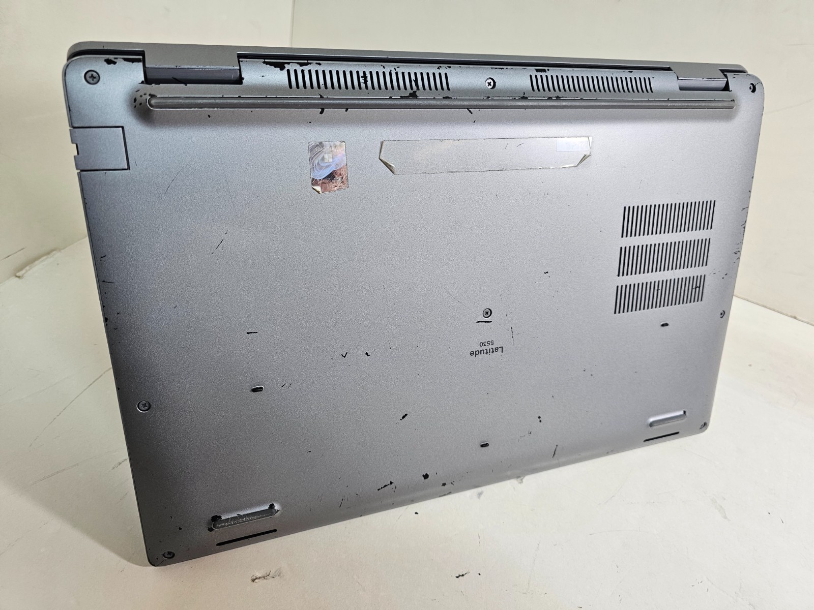 Dell Latitude 5530 Laptop – i5-1245U 16GB 512GB SSD Cam 15.6″ Touchscreen – SP1