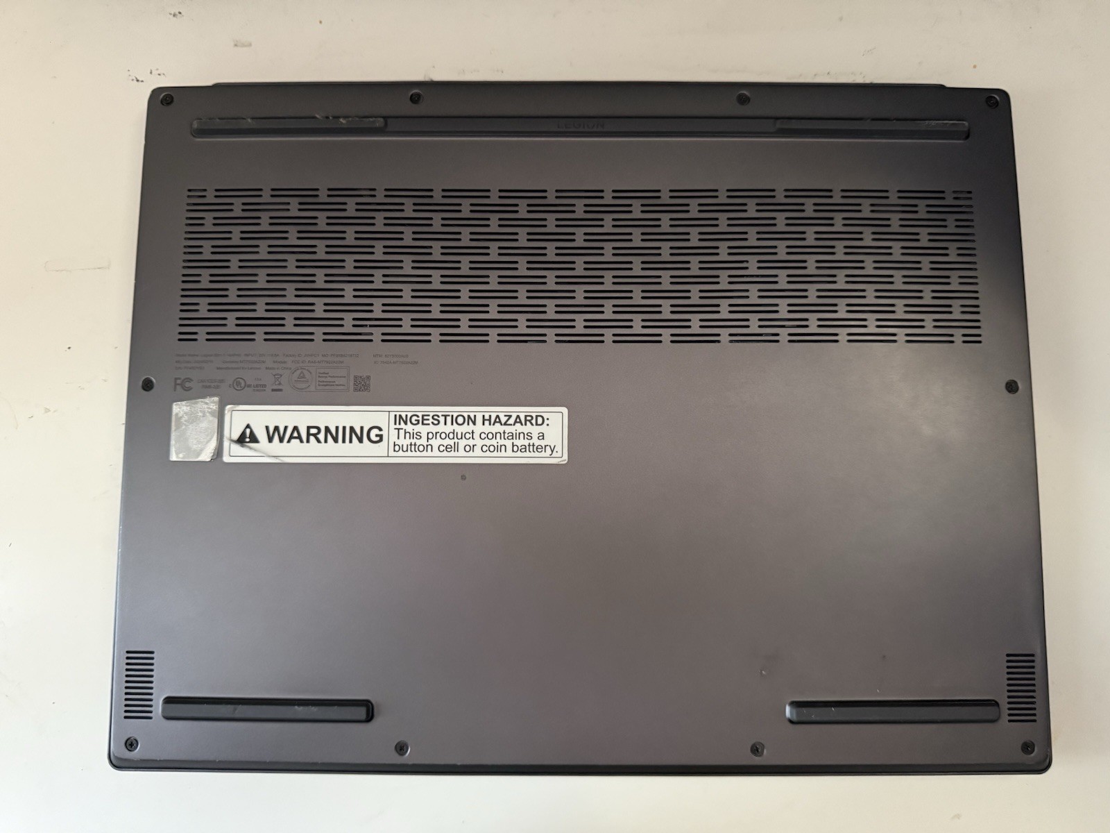 Lenovo Legion Slim 5 (Gen 8, 14.5”) Ryzen 7 7840HS, RTX 4060 + CHARGER FOR PARTS
