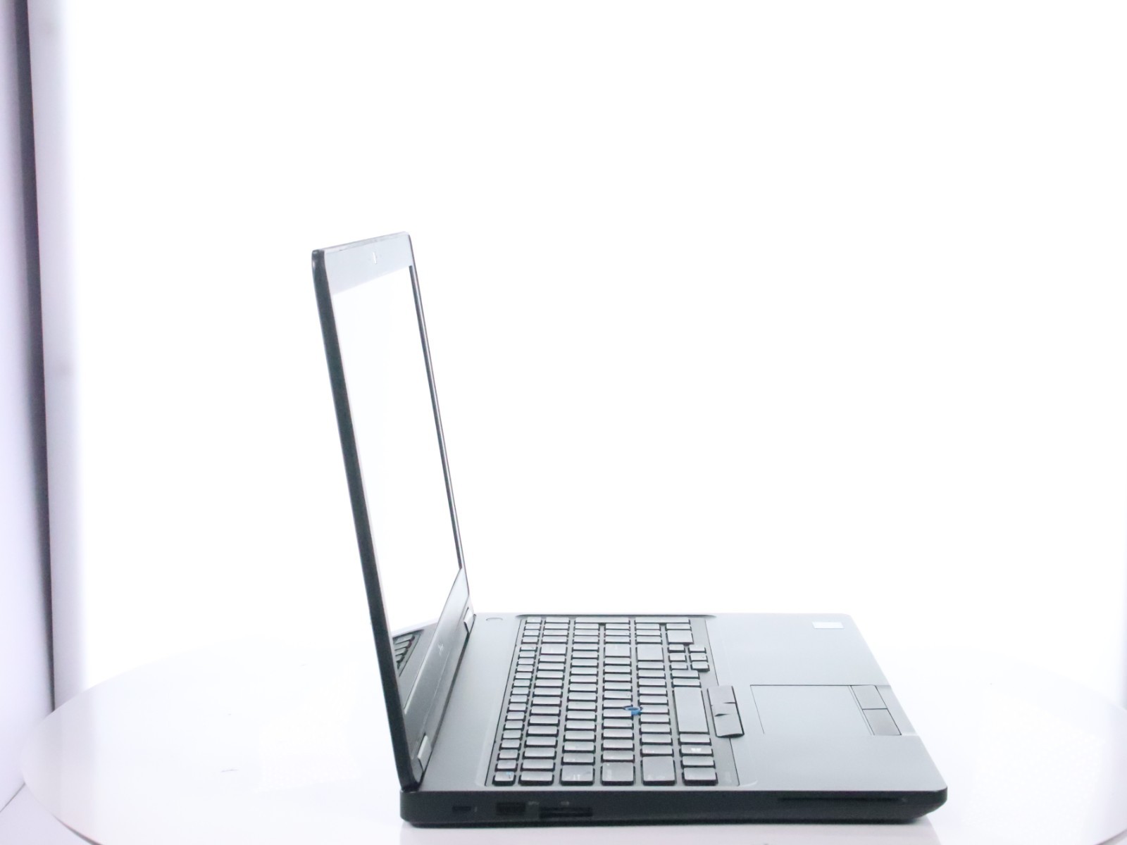 Dell Latitude 5580 Core i7-7820HQ 2.9GHz 16GB RAM 256GB SSD W11Pro w/ AC Adapter