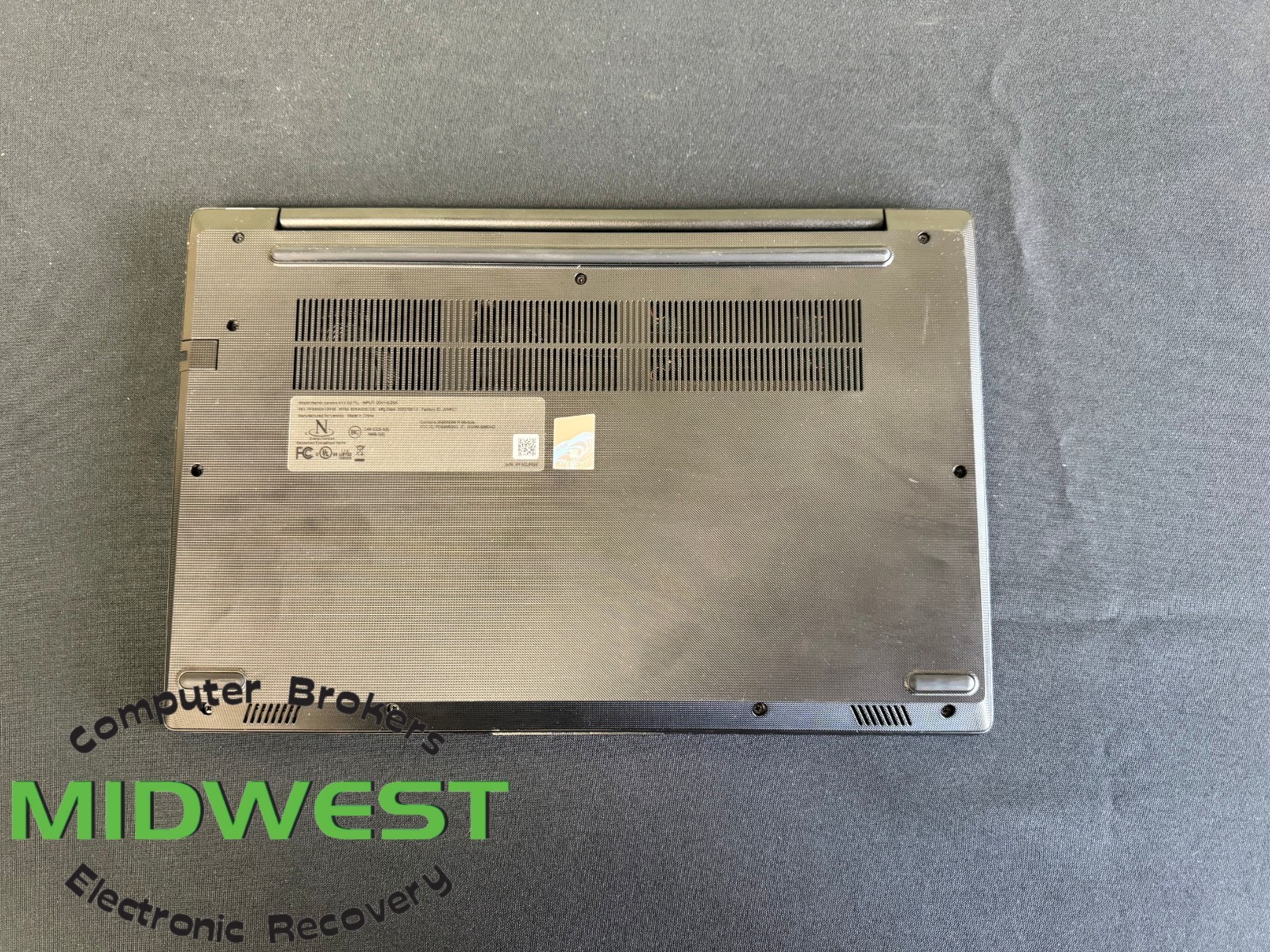 Lenovo V14-IIL Gen 2 i5-1135G7 2.4GHz 8GB 256GB SSD