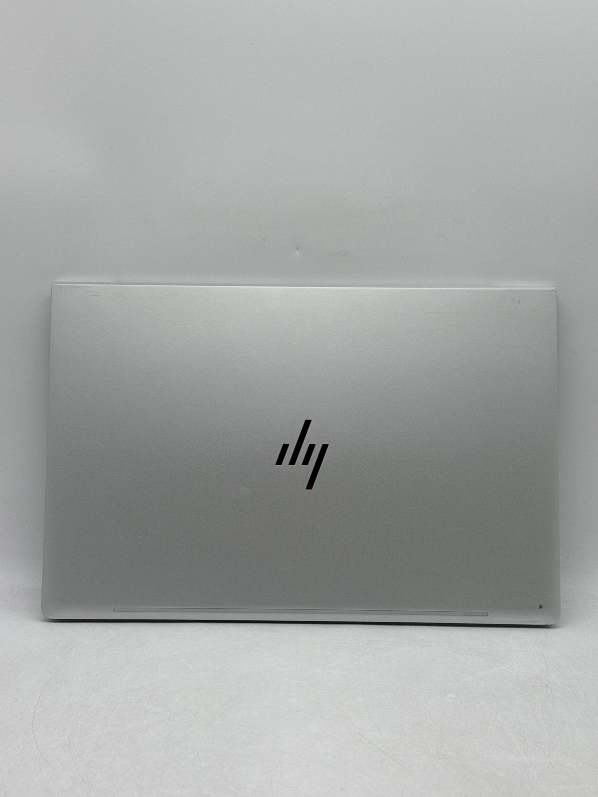 HP EliteBook 640 G10 14.0″ Touch Core i5-1335U 256GB SSD 8GB RAM- Screen Marks