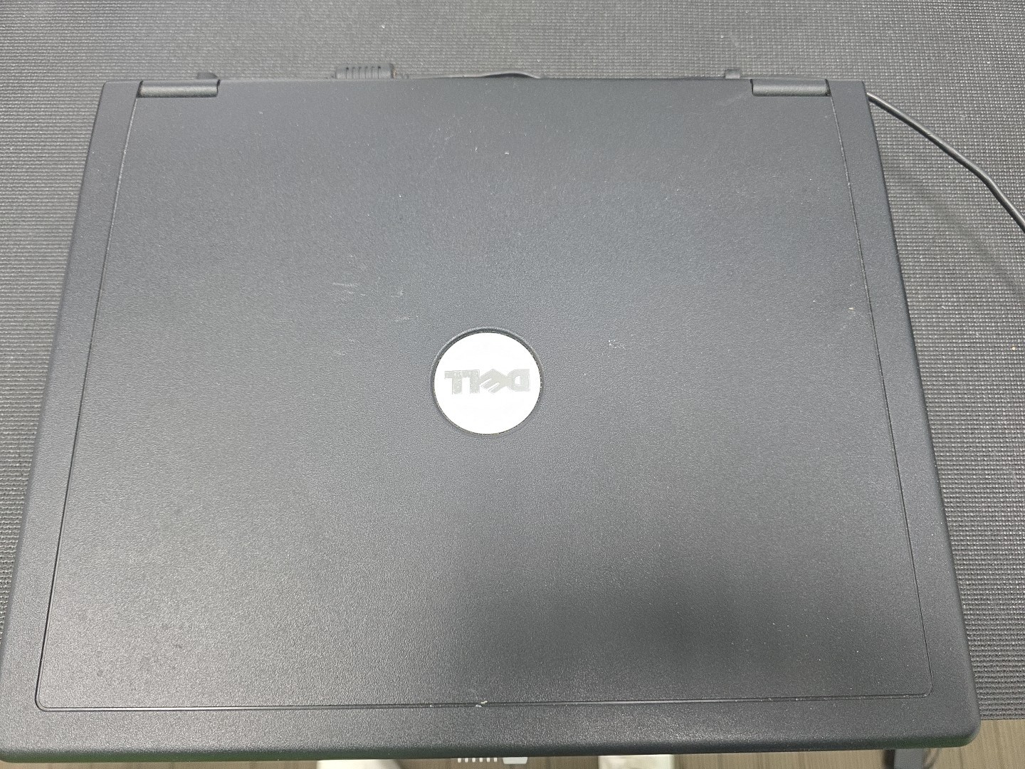 DELL INSPIRON 1000 – BOOTS TO BIOS – INTEL CELERON 2.2MHZ – 256MB RAM – READ -BB